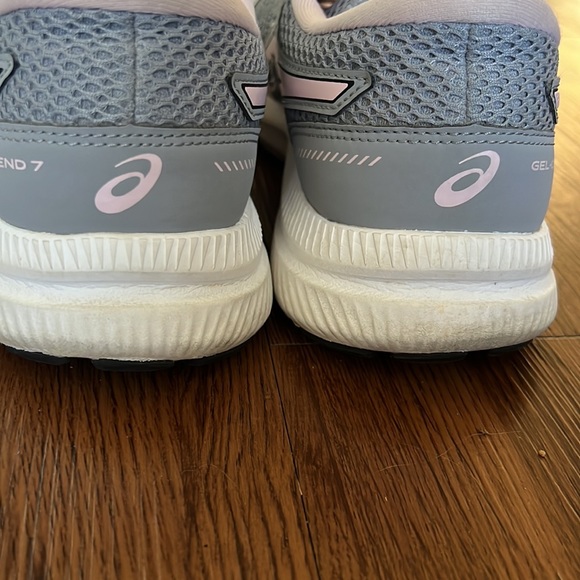 ASICS Women’s Gel Contend tennis shoes size 8.5 - Picture 5 of 5